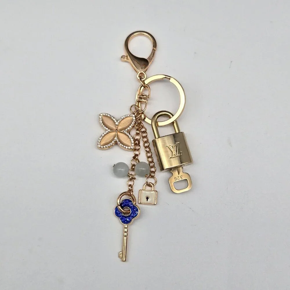 Louis Vuitton Gold Lock & Key 🔑 Authentic LV Unbranded Keychain Charm - Picture 8 of 10